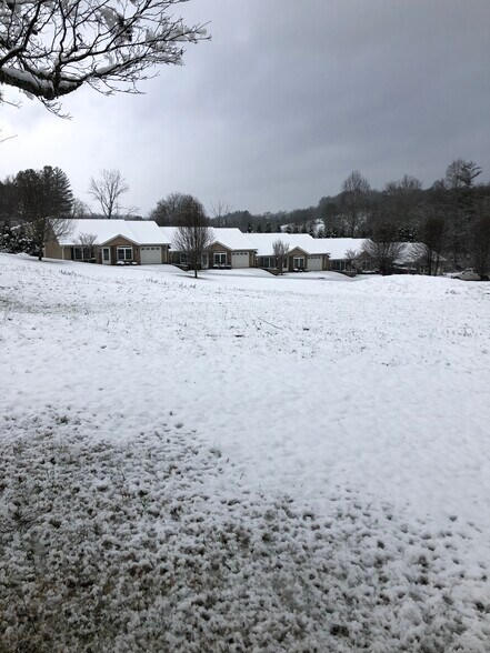 More Photos Of 520 Baird Cove Rd, Franklin Apartments For Sale