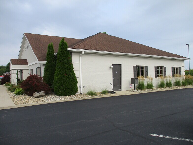 More Photos Of 660 Patrick Pl, Brownsburg Office For Sale