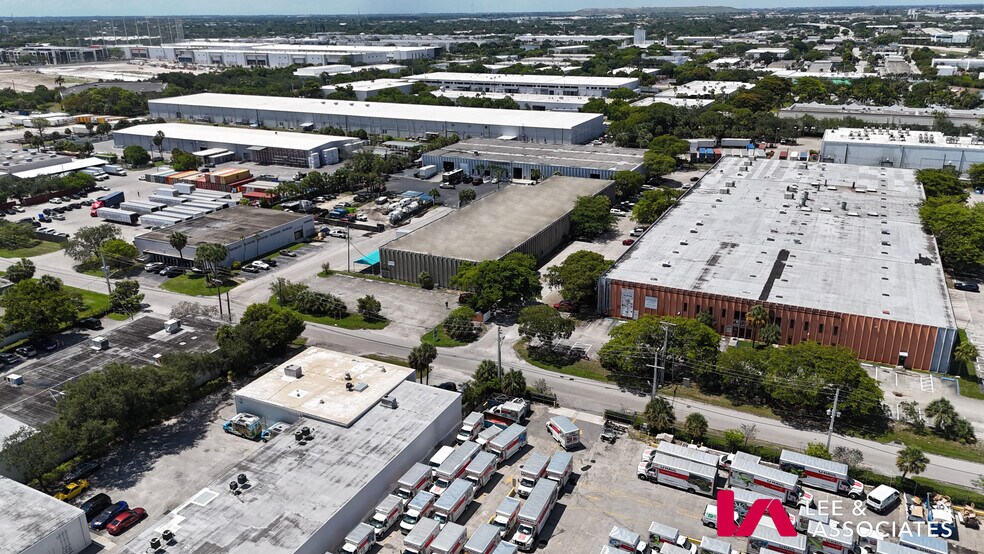 More Photos Of 1401 SW 8th St, Pompano Beach Warehouse For Lease
