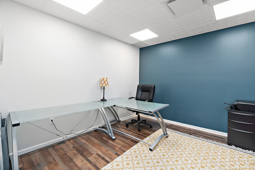 More Photos Of 438 Division St, Sewickley Office For Lease