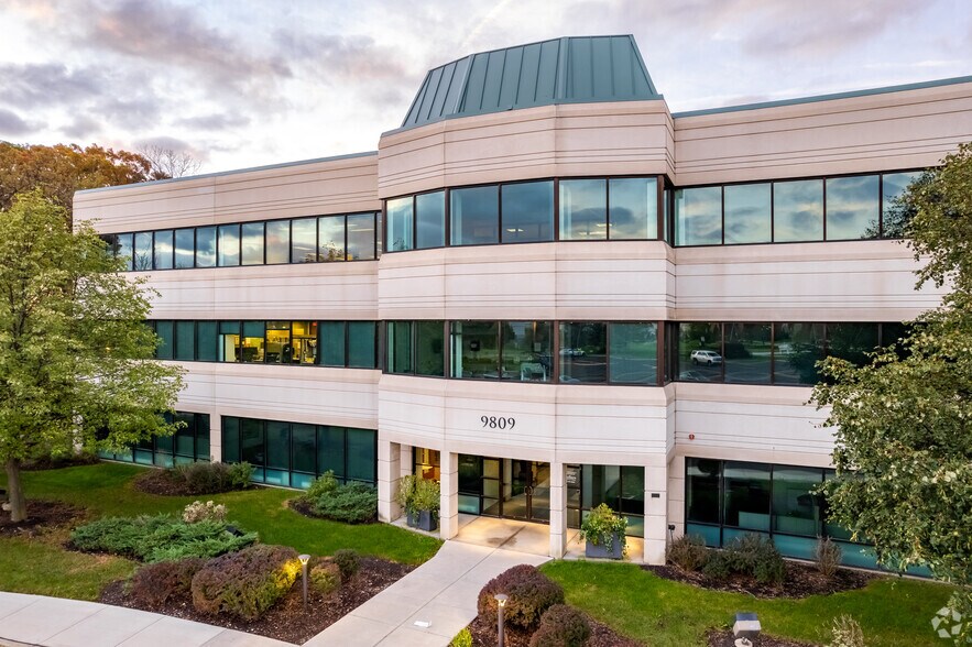 More Photos Of 9809 S Franklin Dr, Franklin Office For Lease