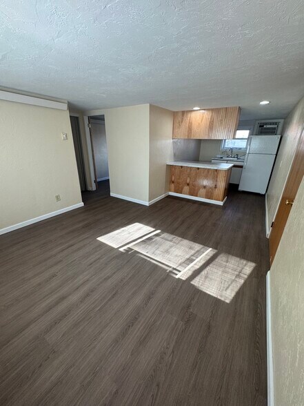 More Photos Of 714 W 10th St, Cozad Apartments For Sale