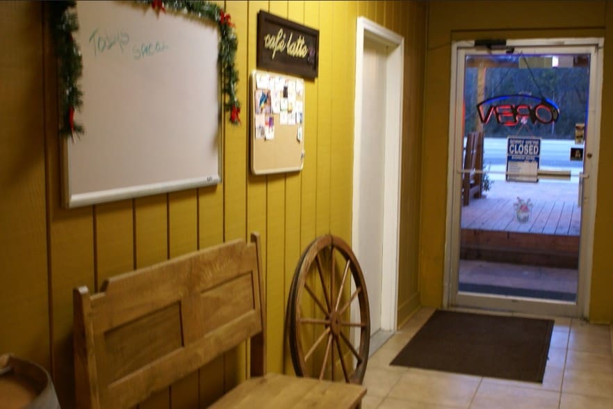More Photos Of 8771 US Highway 301 S, Jacksonville Restaurant For Sale