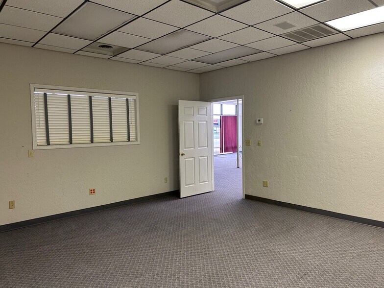 More Photos Of 6302 NW Cache Rd, Lawton Convenience Store For Sale