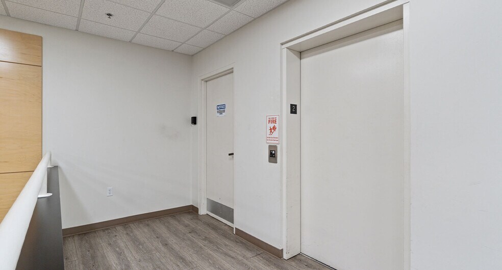 More Photos Of 6051 N Fresno St, Fresno Office For Lease