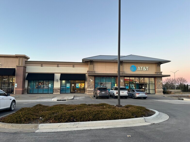 More Photos Of 6615-6655 W 135th St, Overland Park Freestanding For Lease