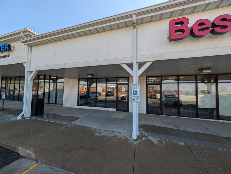 Primary Photo Of 3502-3530 W Willow Knolls Dr, Peoria Storefront For Lease
