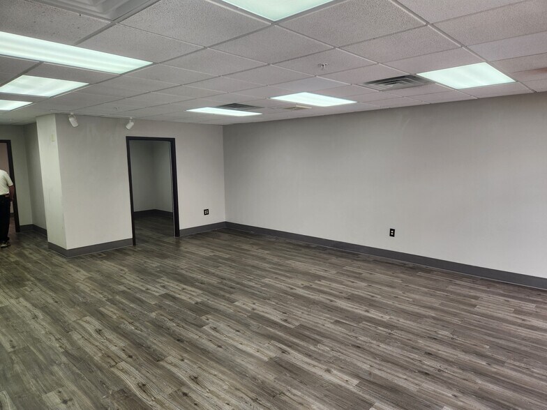 More Photos Of 234 W Main St, Waukesha Apartments For Lease