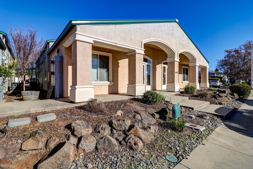 More Photos Of 3075 Crossroads Dr, Redding Light Distribution For Sale