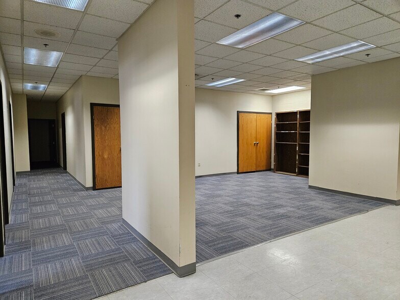 More Photos Of 500 S Hamilton St, Saginaw Medical For Sale