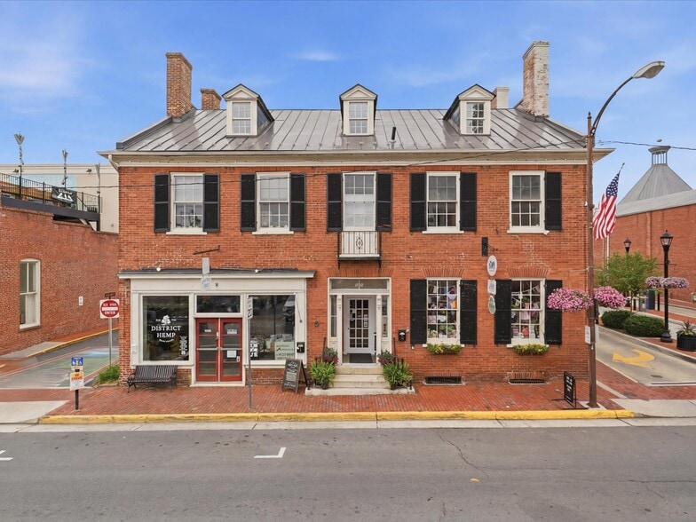 Primary Photo Of 11 W Market St, Leesburg Medical For Lease