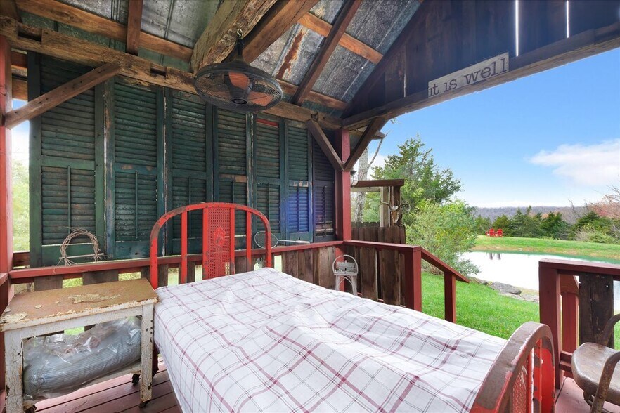 More Photos Of 2945 Greenbrier Rd, Madison Specialty For Sale