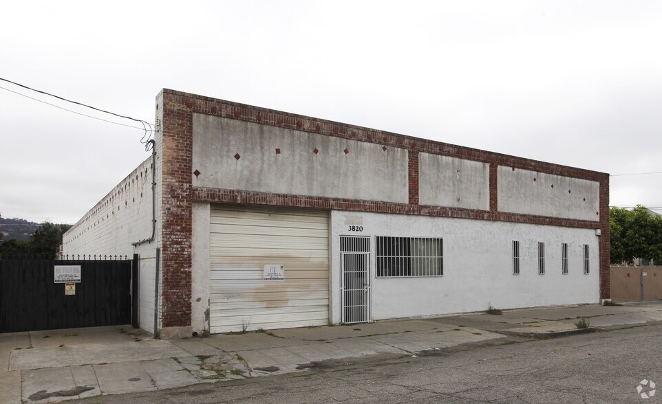 Primary Photo Of 3820 Penniman Ave, Oakland Warehouse For Lease