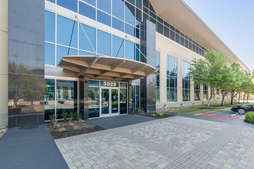 More Photos Of 3929 W John Carpenter Fwy, Irving Office For Sale
