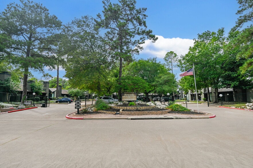 More Photos Of 14339 Torrey Chase Blvd, Houston Loft Creative Space For Sale