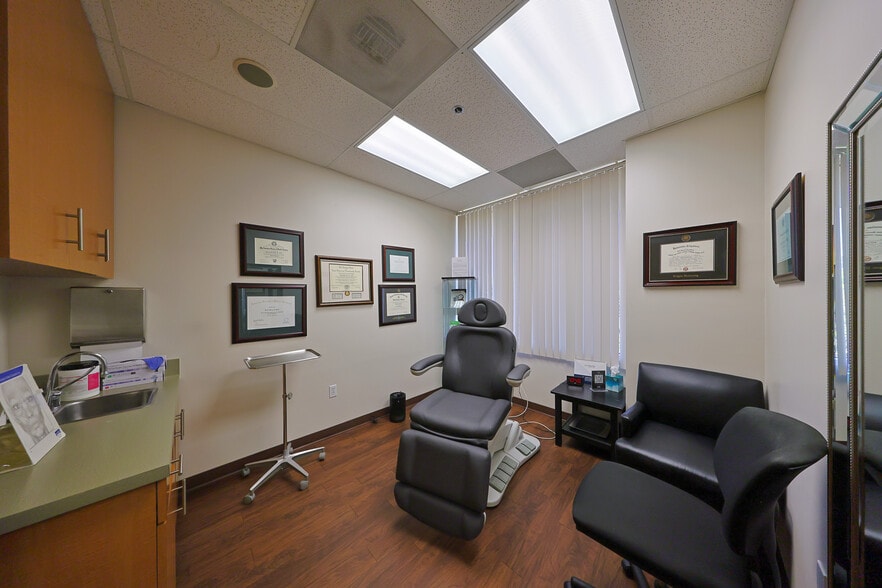 More Photos Of 3525 E Pacific Coast Hwy, Torrance Unknown For Lease