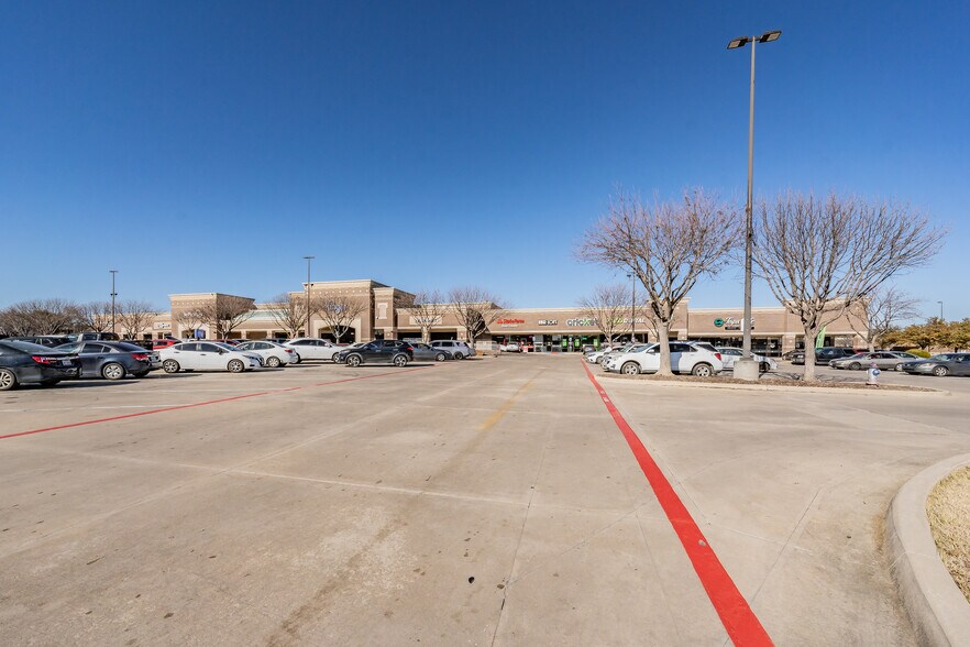 More Photos Of 3939 Frankford Rd, Dallas Unknown For Lease