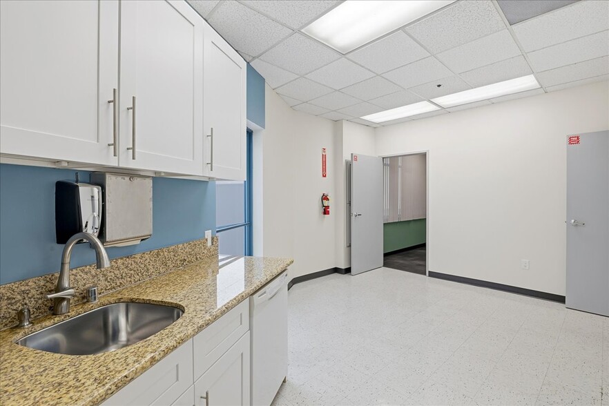 More Photos Of 12 Mauchly, Irvine Office Residential For Sale