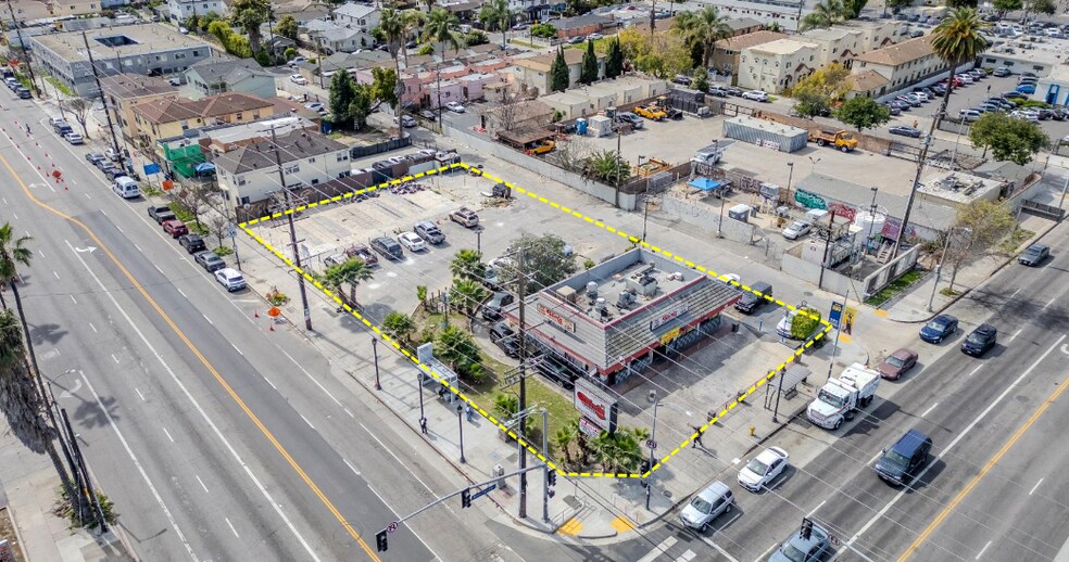 Primary Photo Of 500 W Manchester Ave, Los Angeles Fast Food For Sale