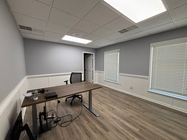 More Photos Of 508 Arbor Hill Rd, Kernersville Office For Lease