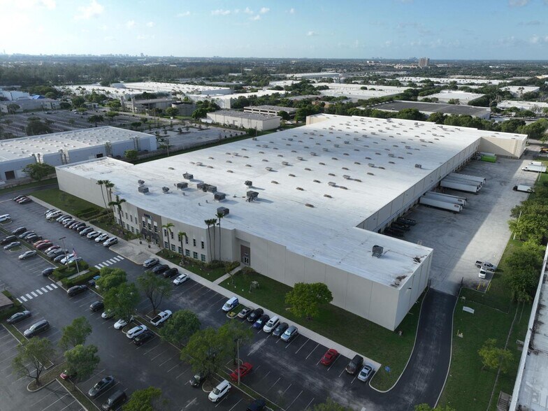 More Photos Of 10000 NW 25th St, Doral Distribution For Lease