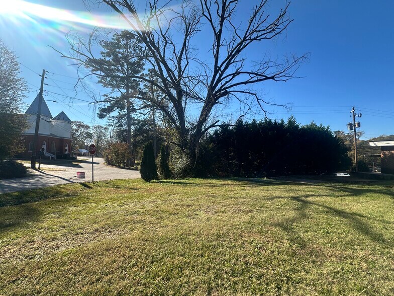 More Photos Of 504 Martin Luther King Jr Dr, Greensboro Daycare Center For Sale