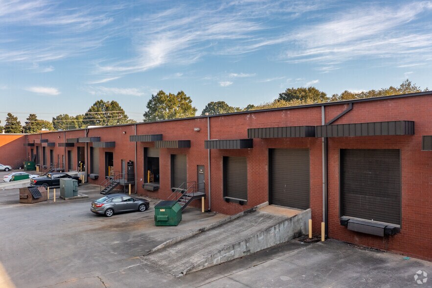 More Photos Of 1725 Corporate Dr, Norcross Unknown For Lease