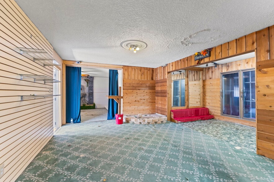 More Photos Of 5034 N Nebraska Ave, Tampa Freestanding For Sale
