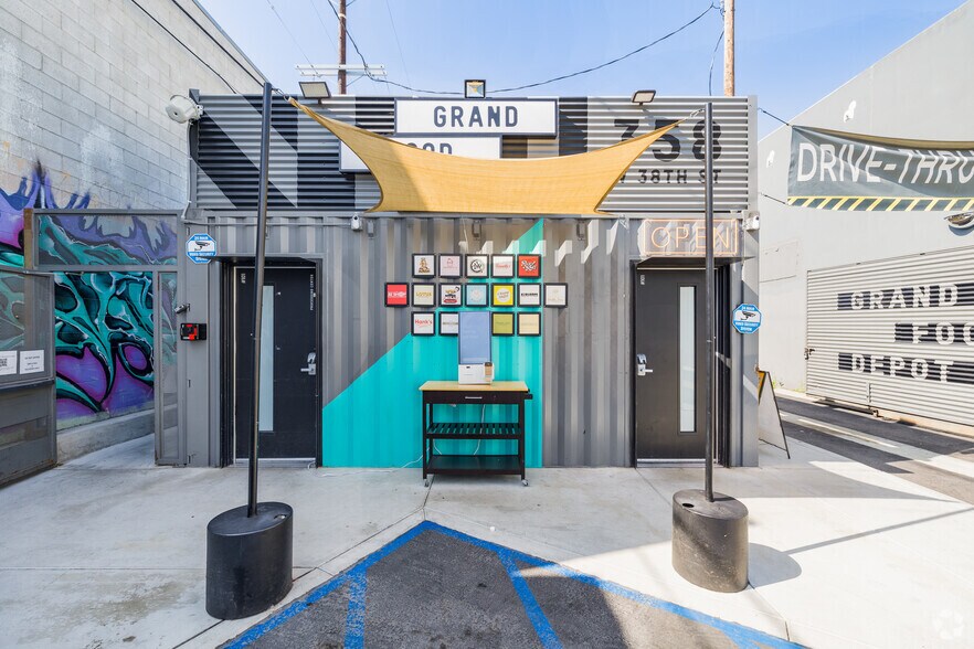 Primary Photo Of 358 W 38th St, Los Angeles Freestanding For Lease