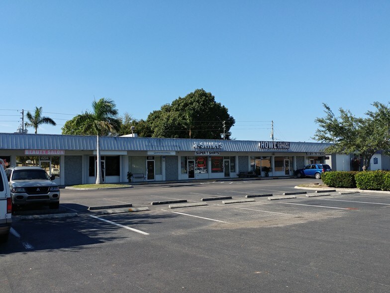 More Photos Of 4224 S Cleveland Ave, Fort Myers Unknown For Lease