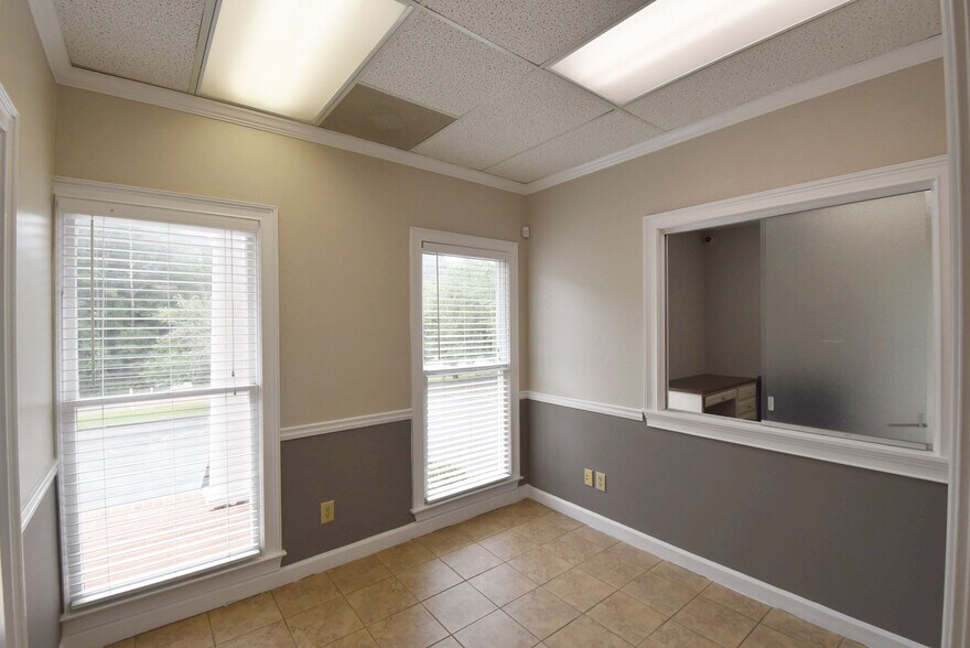 More Photos Of 116 Peachtree Ct, Peachtree City Medical For Lease