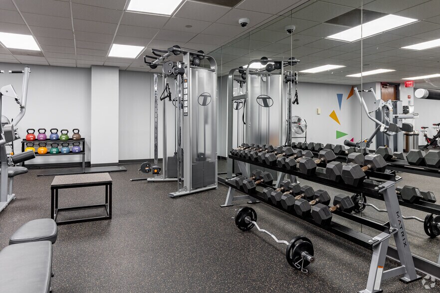 More Photos Of 3100 Interstate N Cir, Atlanta Office For Lease