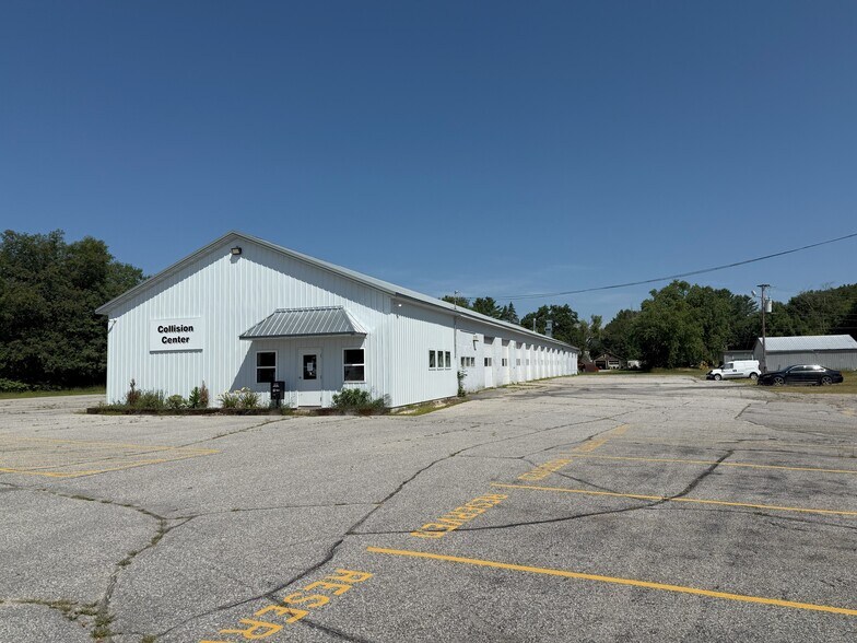 More Photos Of 209 Main St, South Paris Auto Dealership For Sale