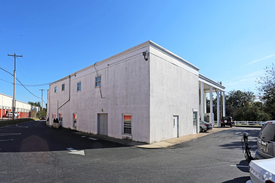 More Photos Of 301 West Chester Pike, Havertown Medical For Sale