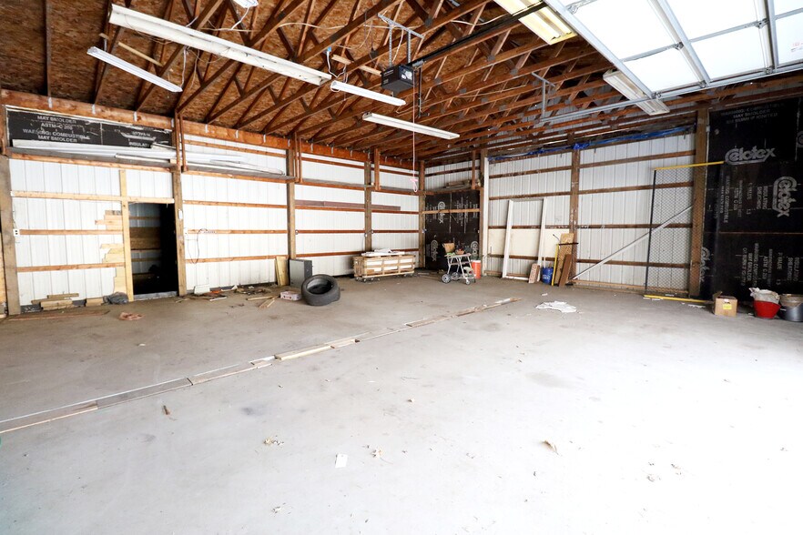 More Photos Of 165 Barbara St, Steubenville Warehouse For Lease