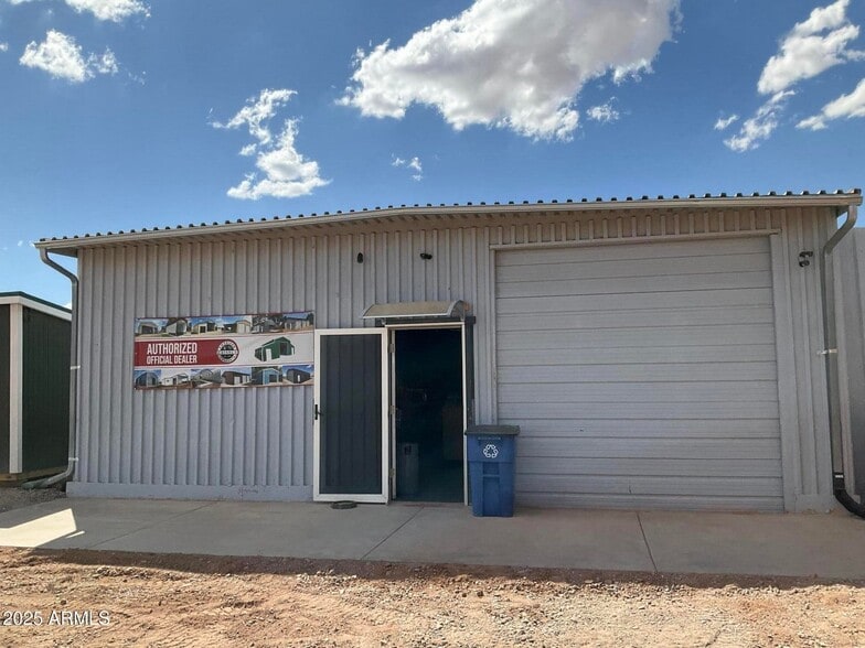 More Photos Of 15395 S Sunland Gin Rd, Arizona City Warehouse For Sale