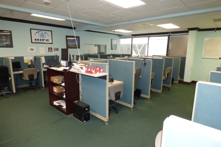 More Photos Of 3333 W Commercial Blvd, Fort Lauderdale Medical For Sale