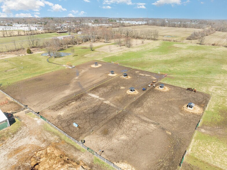 More Photos Of 7195 Singer Rd, Dayton Horse Stables For Sale