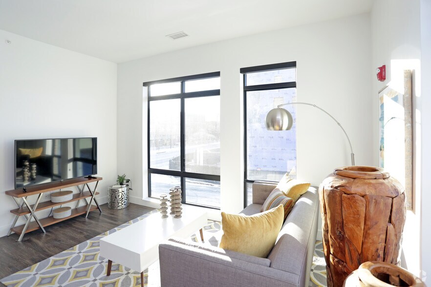 More Photos Of 1415 Cuming St NE, Omaha Apartments For Lease