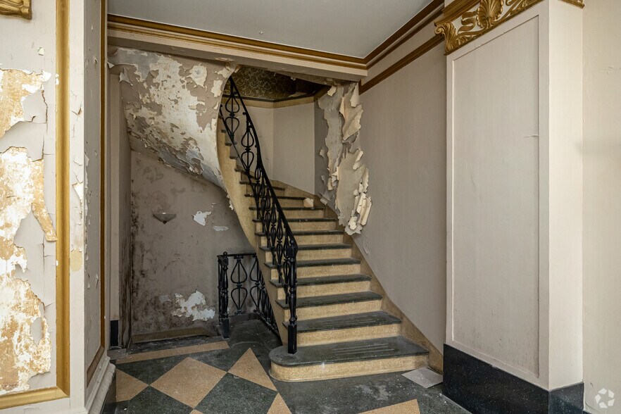 More Photos Of 523 Garrison Ave, Fort Smith Office For Sale