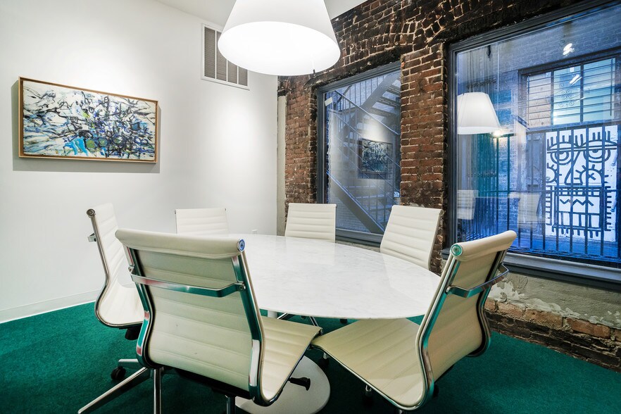 More Photos Of 234 Fifth Ave, New York Coworking Space