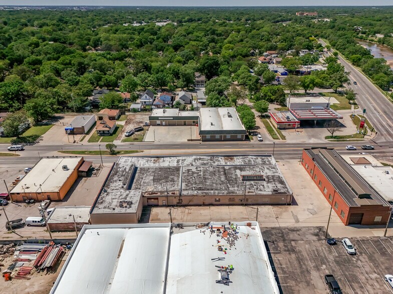 More Photos Of 470 N Seneca St, Wichita Warehouse For Sale