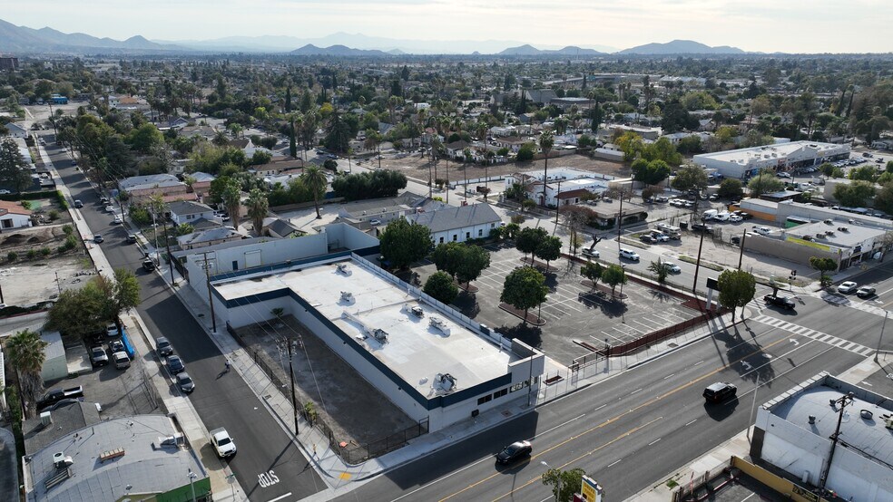 More Photos Of 575 W Base Line St, San Bernardino Freestanding For Sale