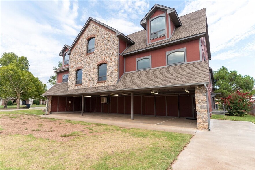 More Photos Of 4242 N Meridian Ave, Oklahoma City Office For Sale