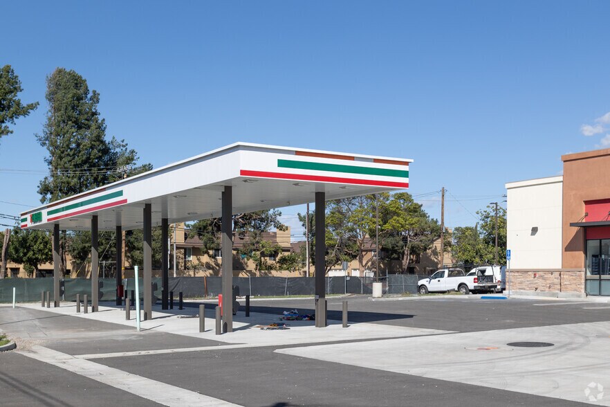 More Photos Of 813 Euclid St, Santa Ana Service Station For Sale