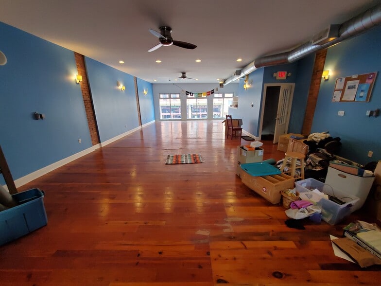 More Photos Of 1506 E Carson St, Pittsburgh General Retail For Sale