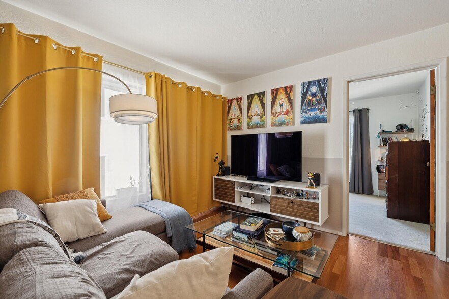 More Photos Of 459 Stow Ave, Oakland Apartments For Sale