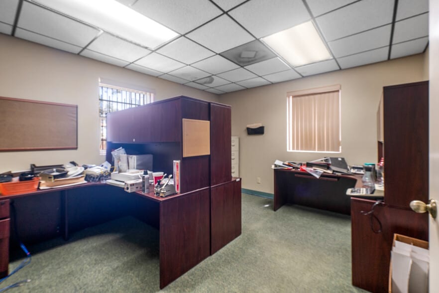 More Photos Of 760 S Stapley Dr, Mesa Office For Lease