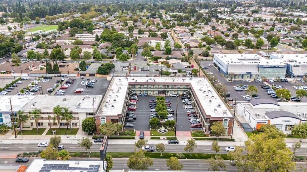 More Photos Of 1913 E 17th St, Santa Ana Office For Sale