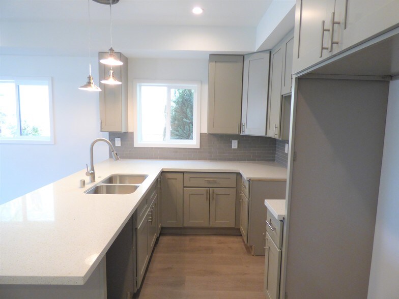 More Photos Of 1256 N Hobart Blvd, Los Angeles Apartments For Sale